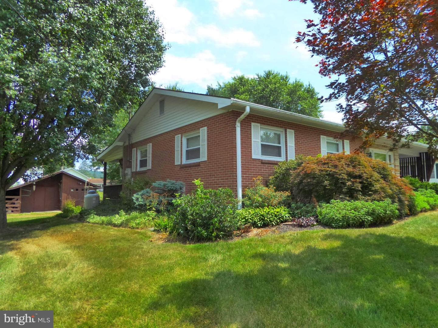 440 Center Avenue photo 39