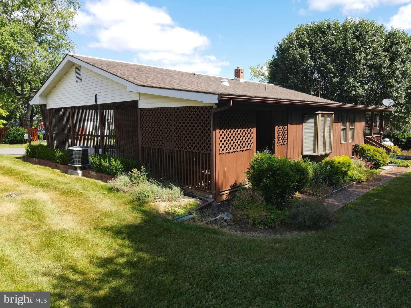 440 Center Avenue photo 49