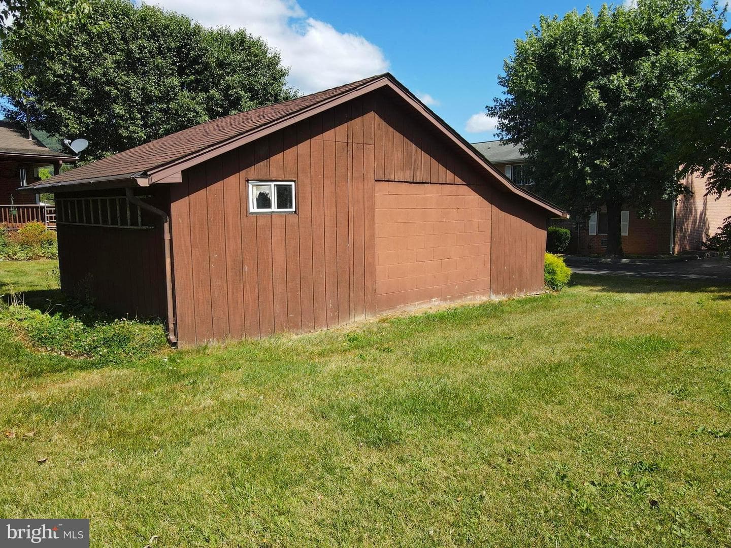 440 Center Avenue photo 50