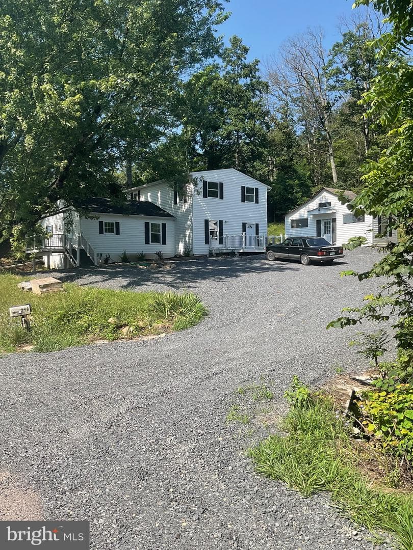 7464 Paw Paw Road, Paw Paw
