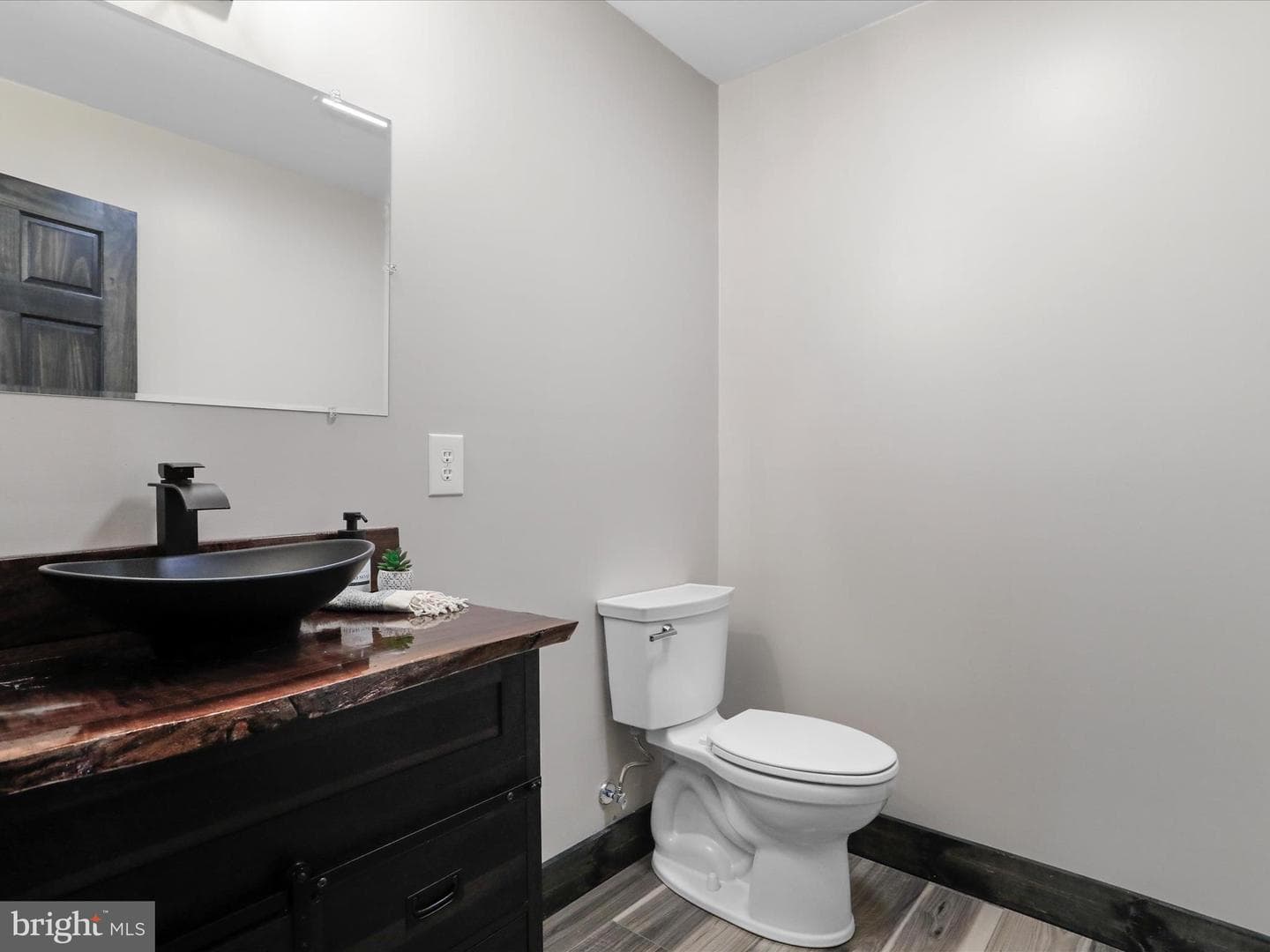 783 Community Way photo 37