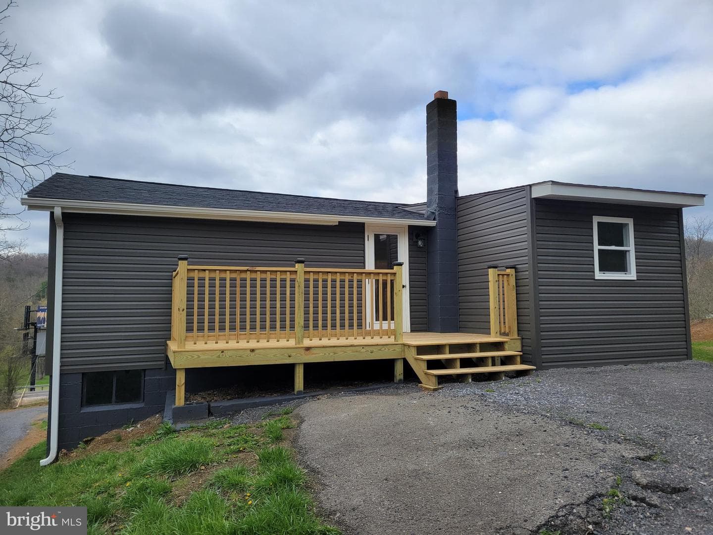 20484 Northwestern Pike photo 24