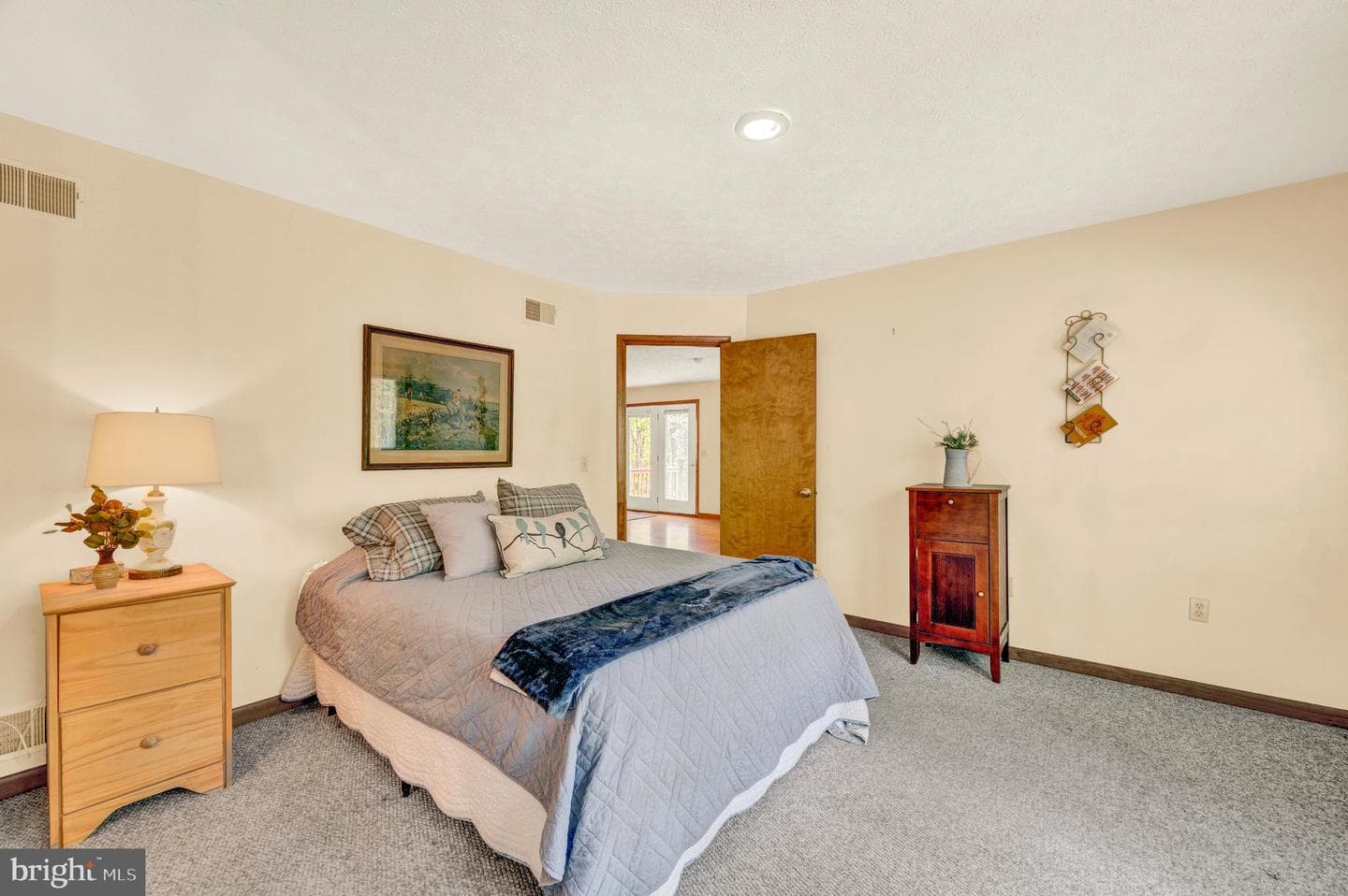 121 Pendragon Court photo 20