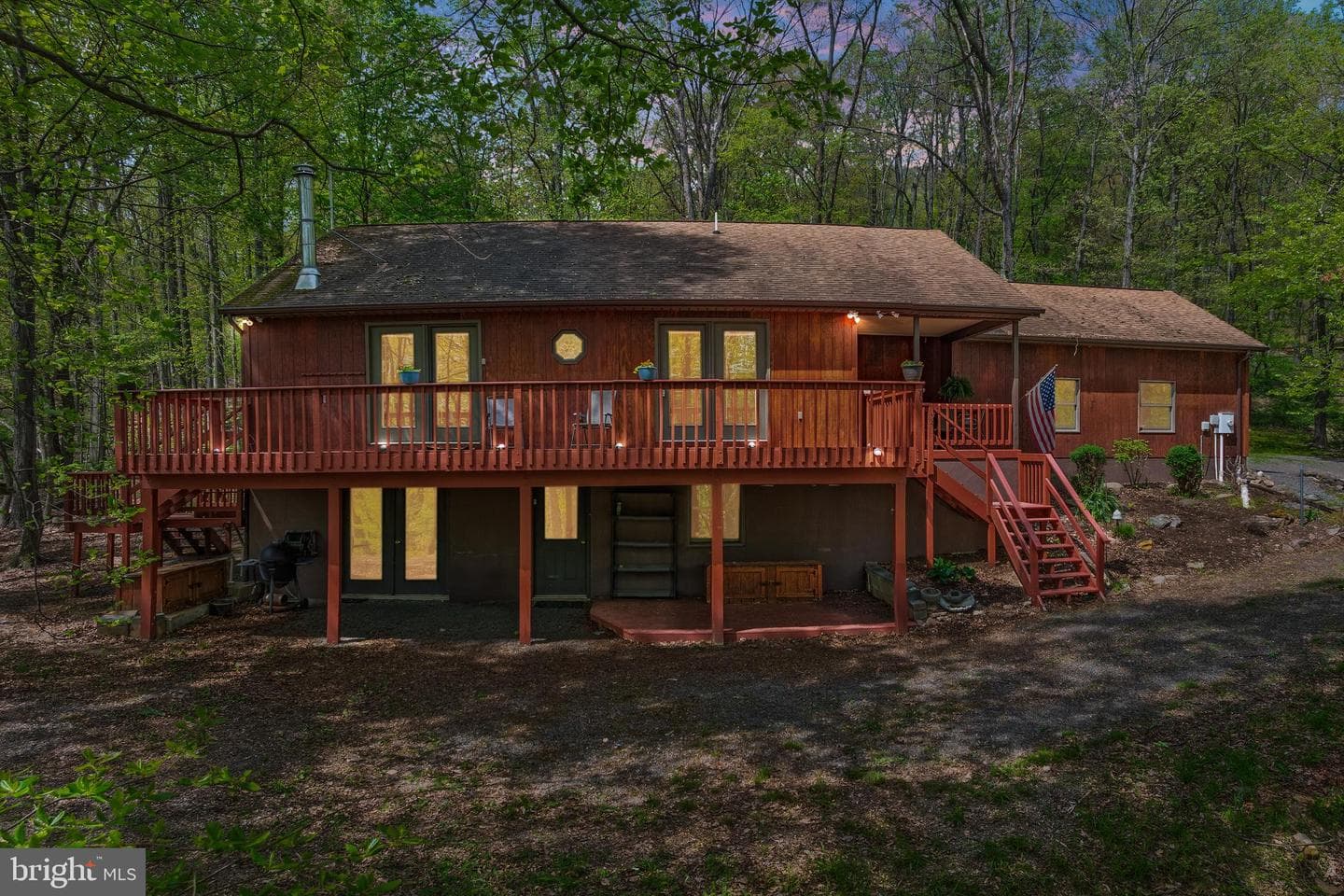 121 Pendragon Court photo 3
