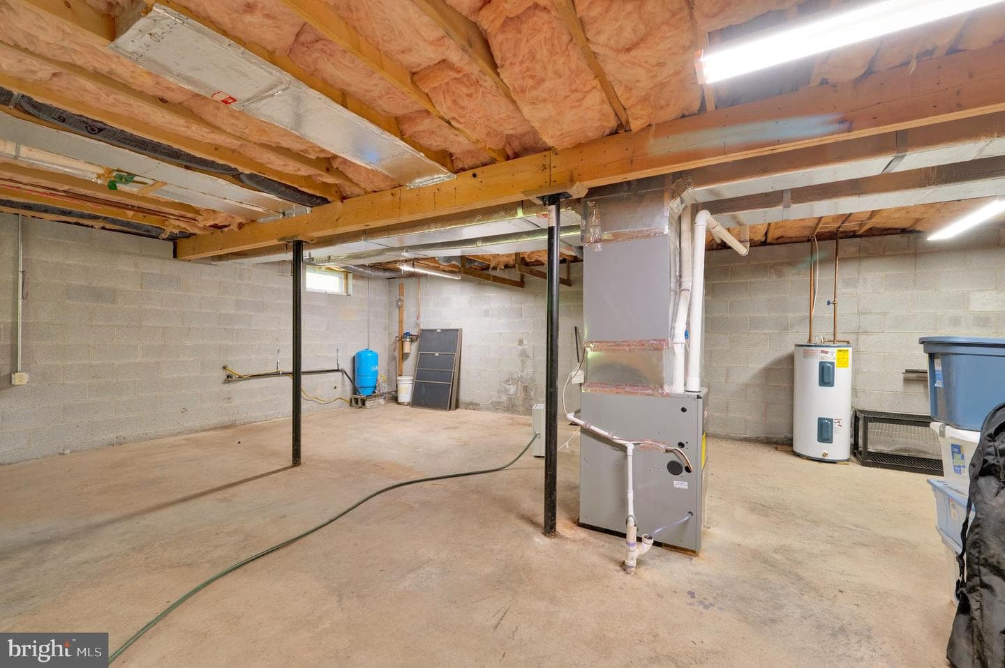 121 Pendragon Court photo 41