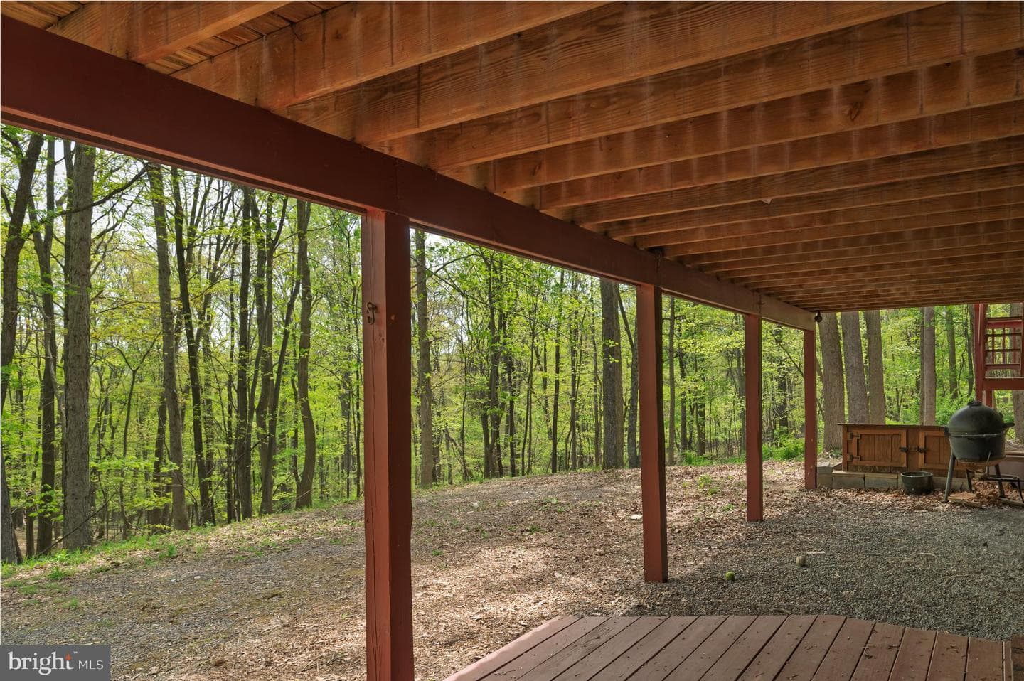 121 Pendragon Court photo 49