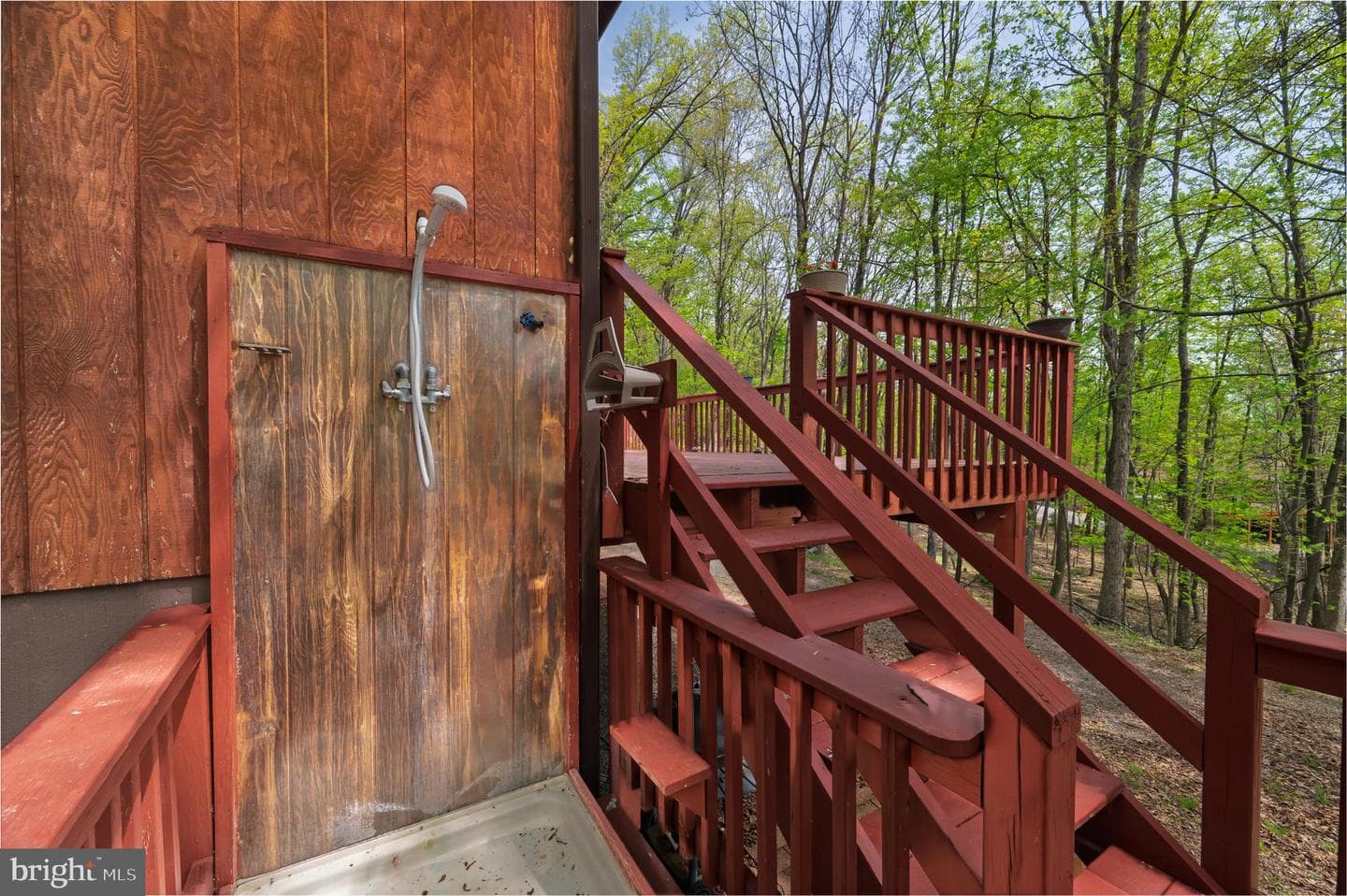 121 Pendragon Court photo 64