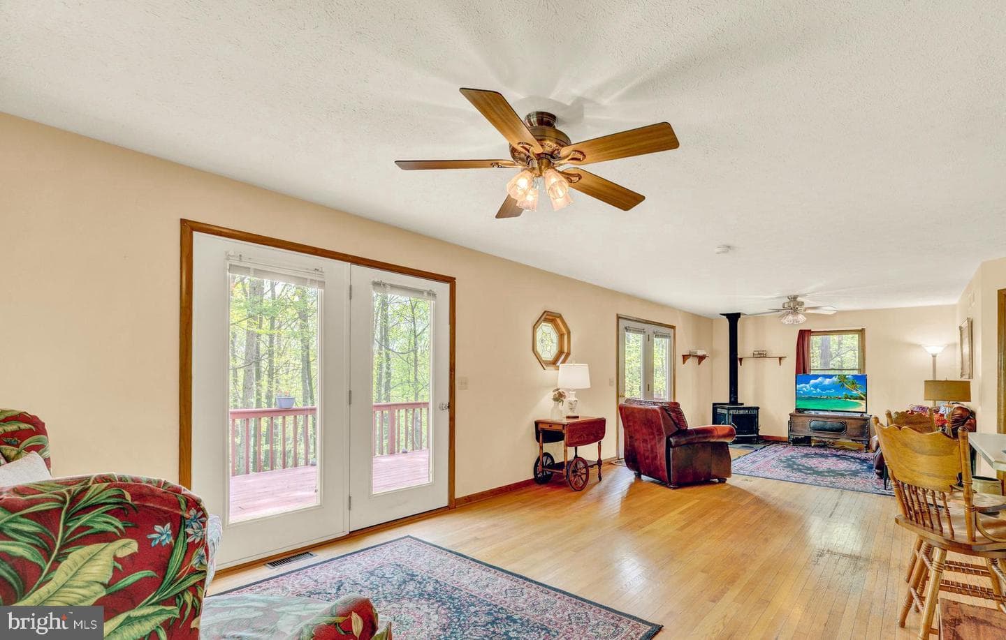 121 Pendragon Court photo 7