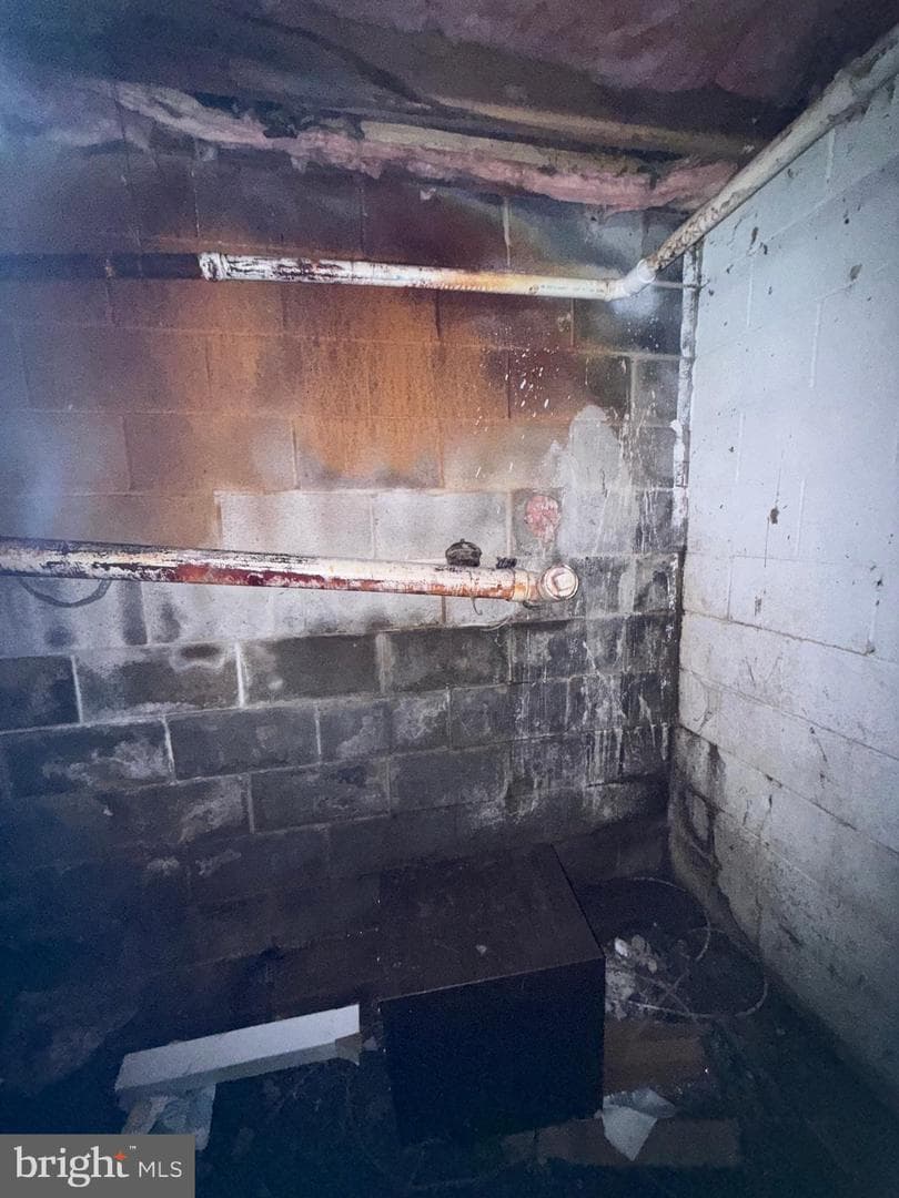 2098 Falls Road photo 19