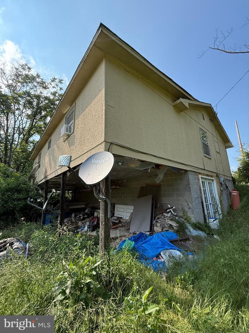2098 Falls Road photo 22