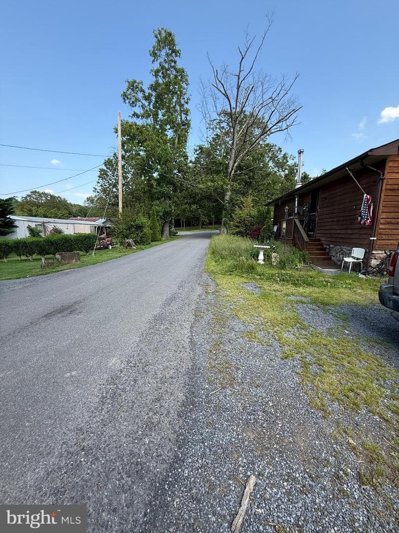 2098 Falls Road photo 26