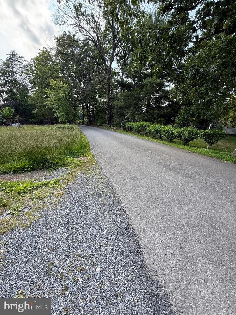 2098 Falls Road photo 27