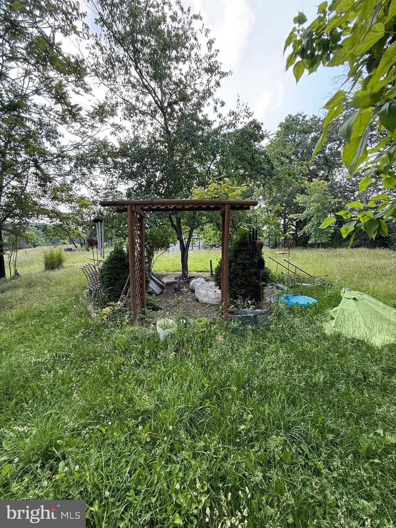 2098 Falls Road photo 28
