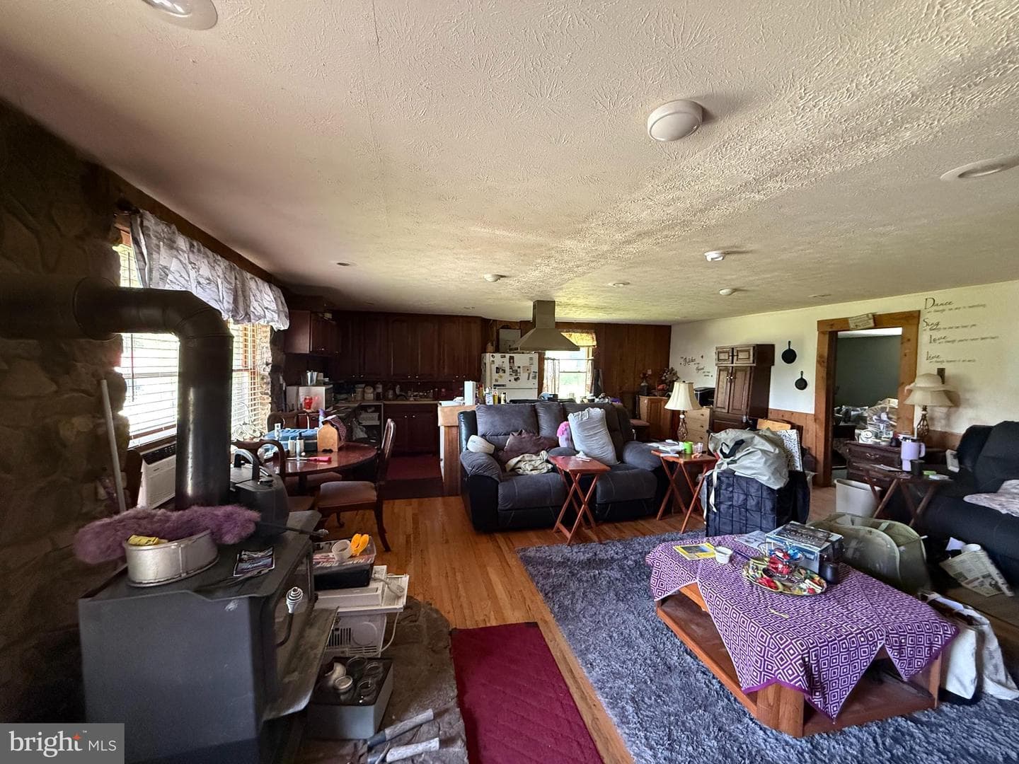 2098 Falls Road photo 3