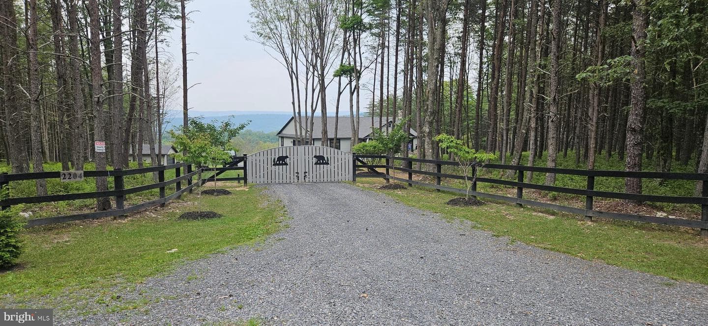 2204 Baker Mountain Drive photo 85