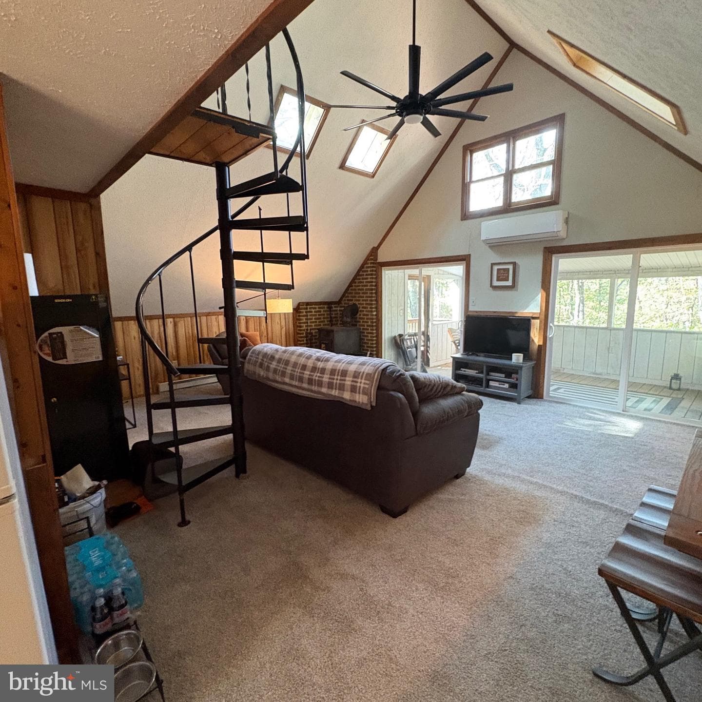 979 Ritter Drive photo 4