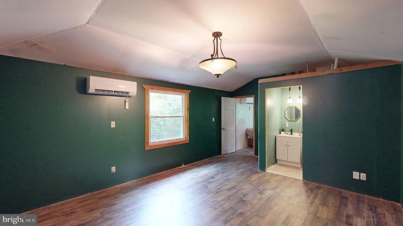 873 Delray Road photo 16