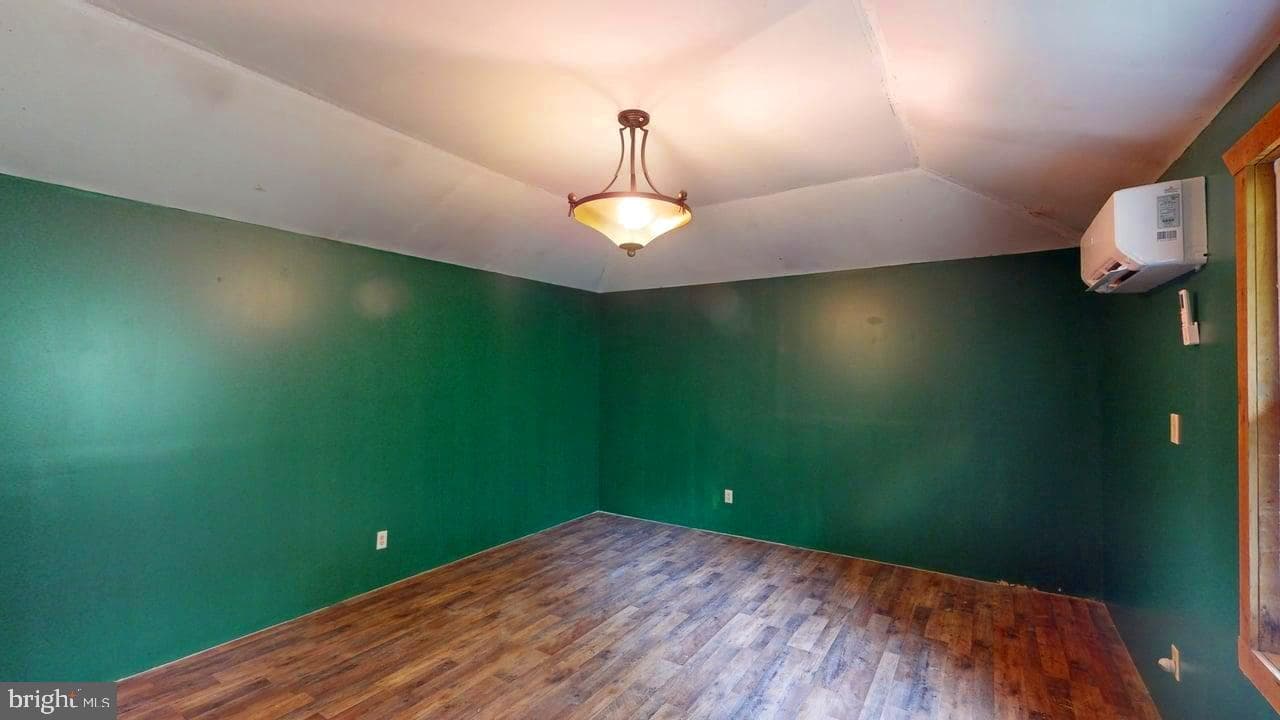 873 Delray Road photo 18