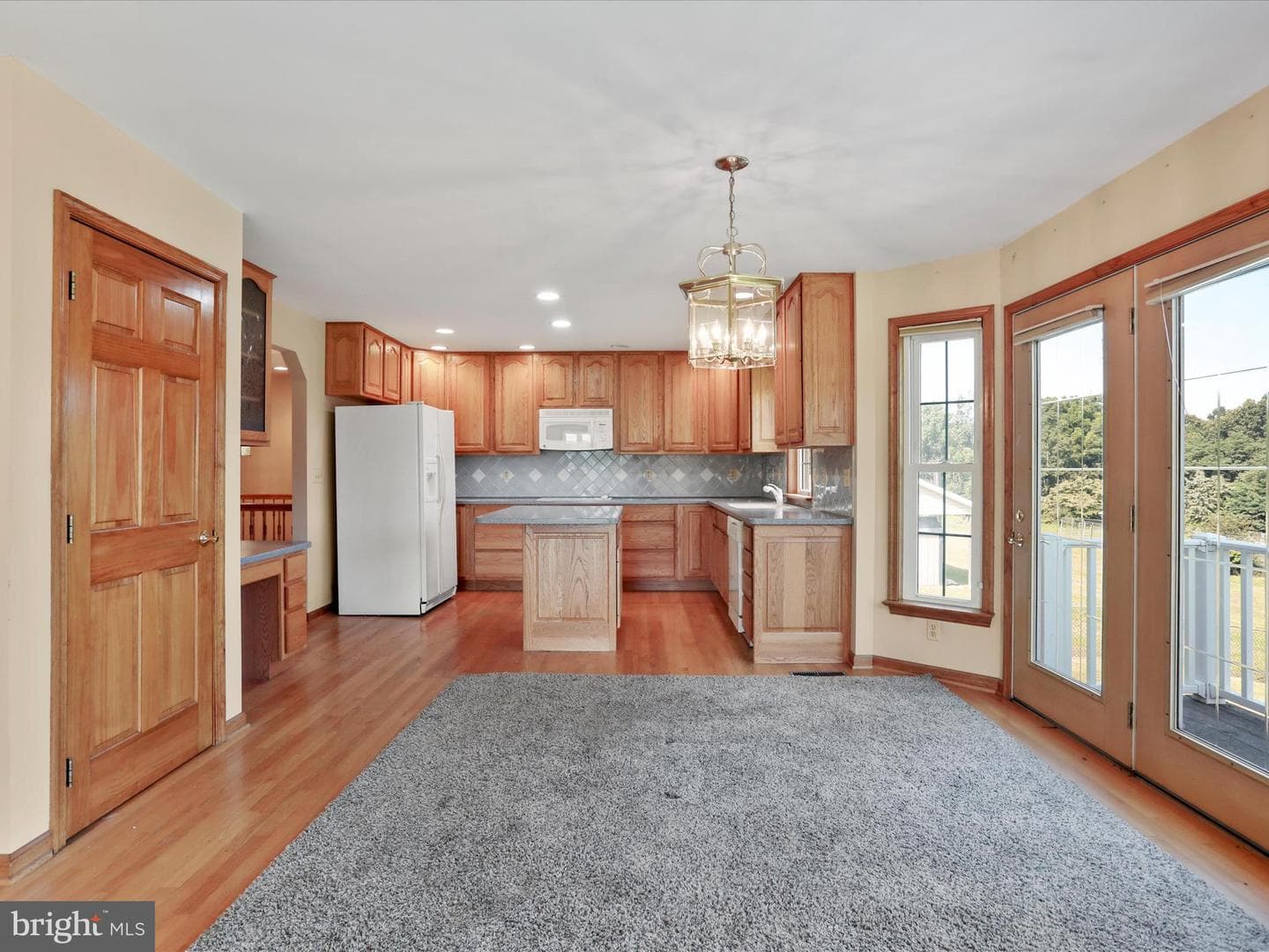47 Perry Lane photo 12