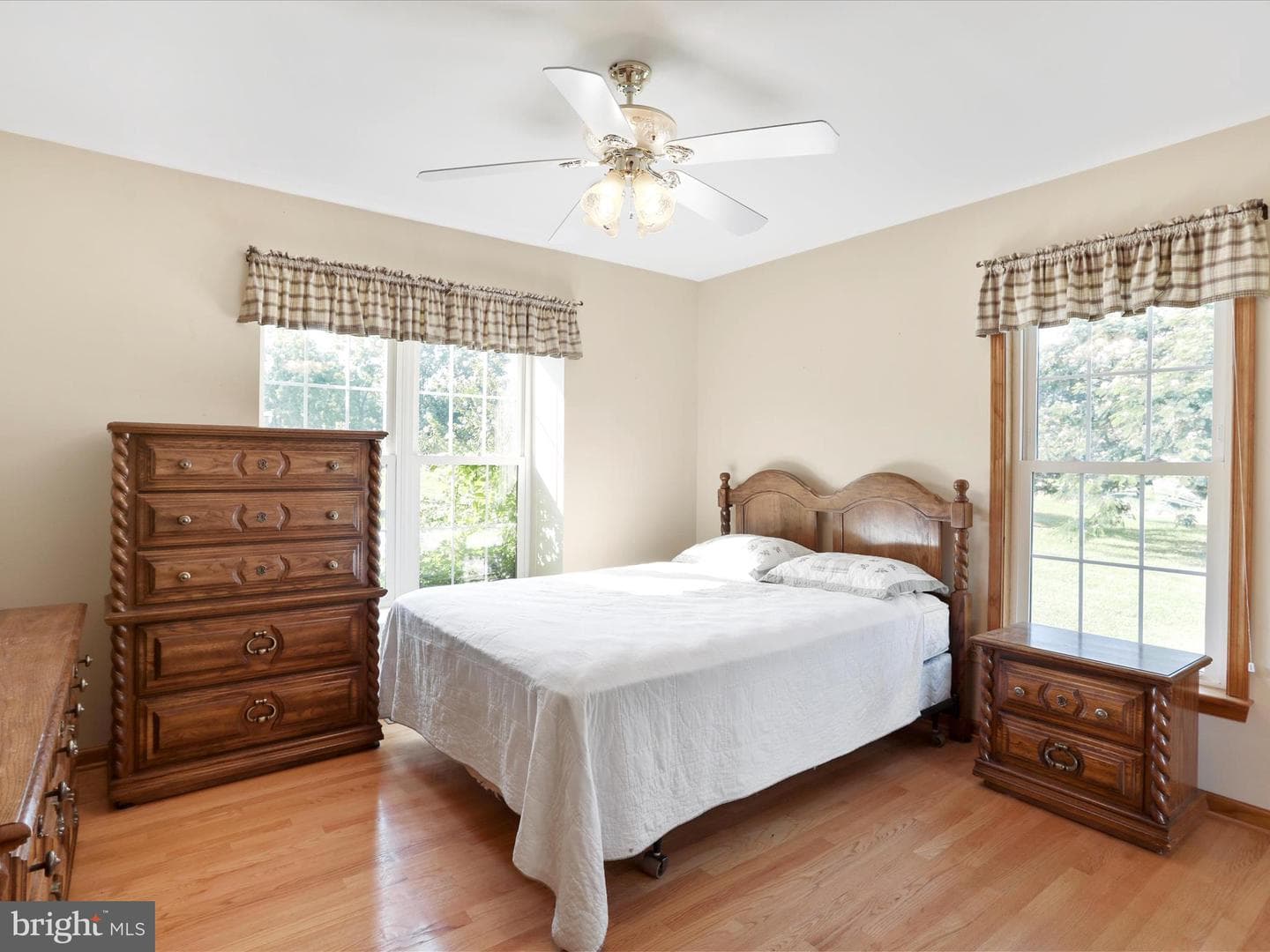 47 Perry Lane photo 17