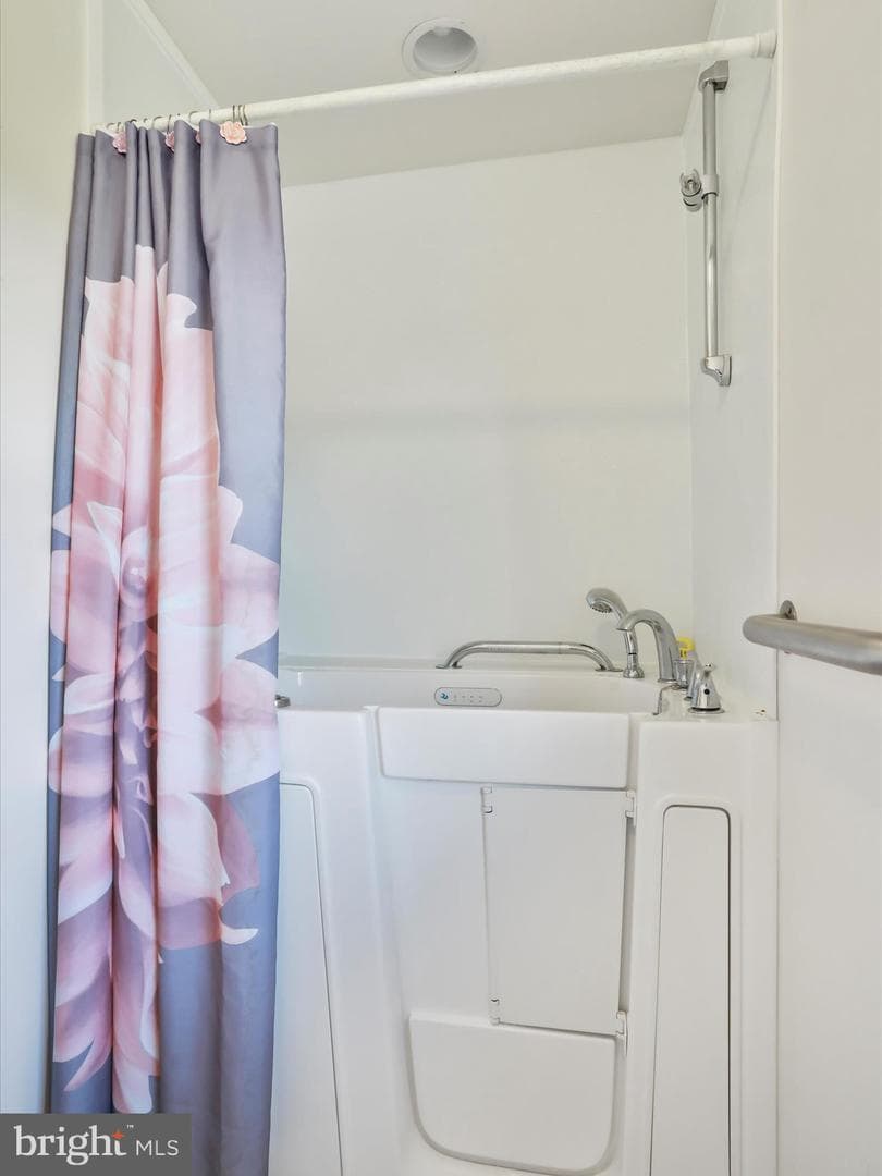47 Perry Lane photo 24