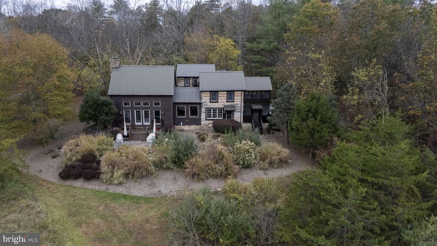 767 Twin Flower Lane, Capon Bridge