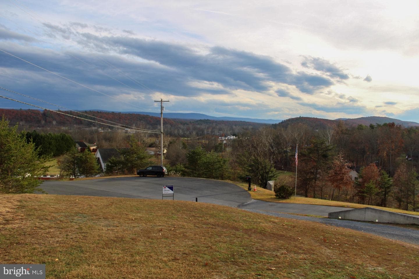 68 Scenic Drive photo 2