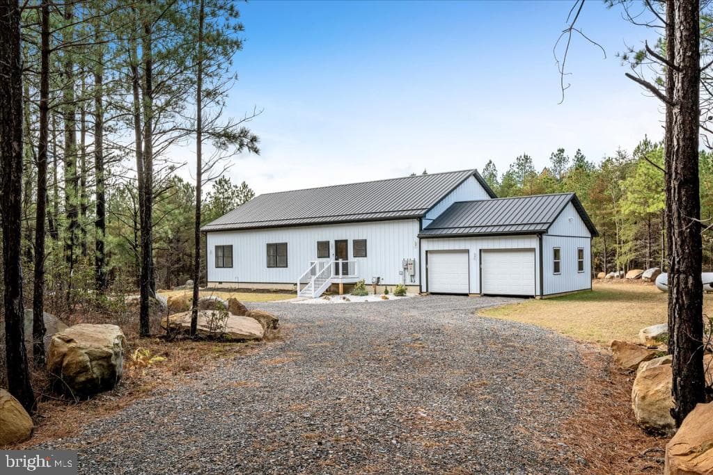1110 Reymann Drive photo 3