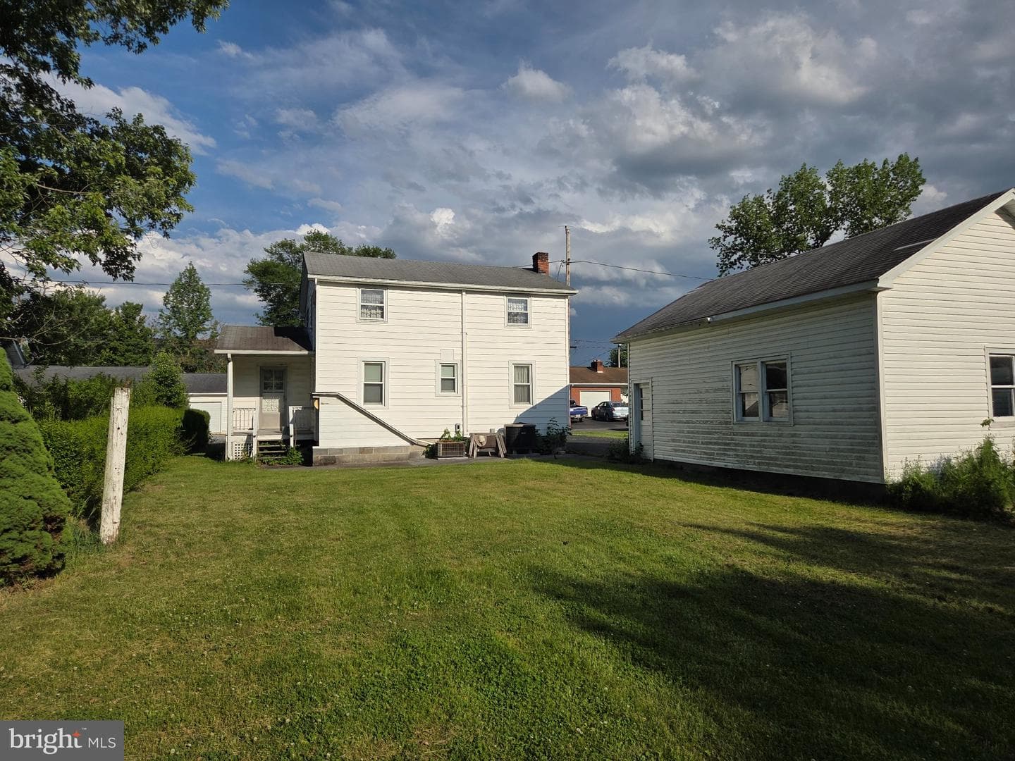 439 Elk Place photo 14