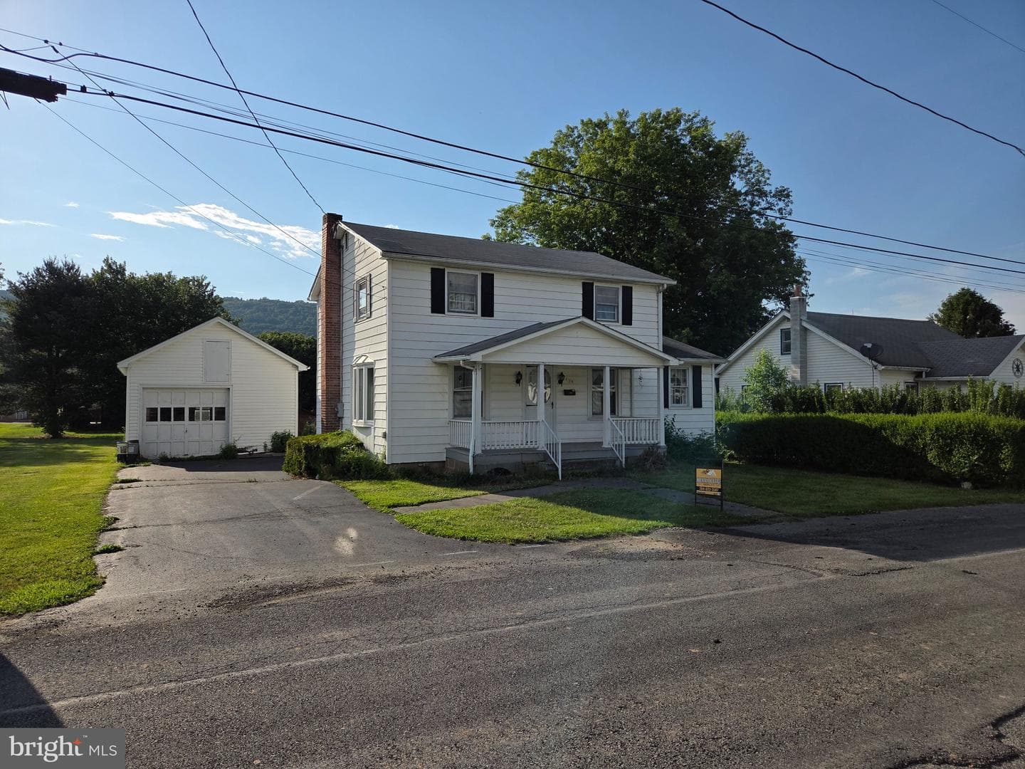 439 Elk Place photo 3