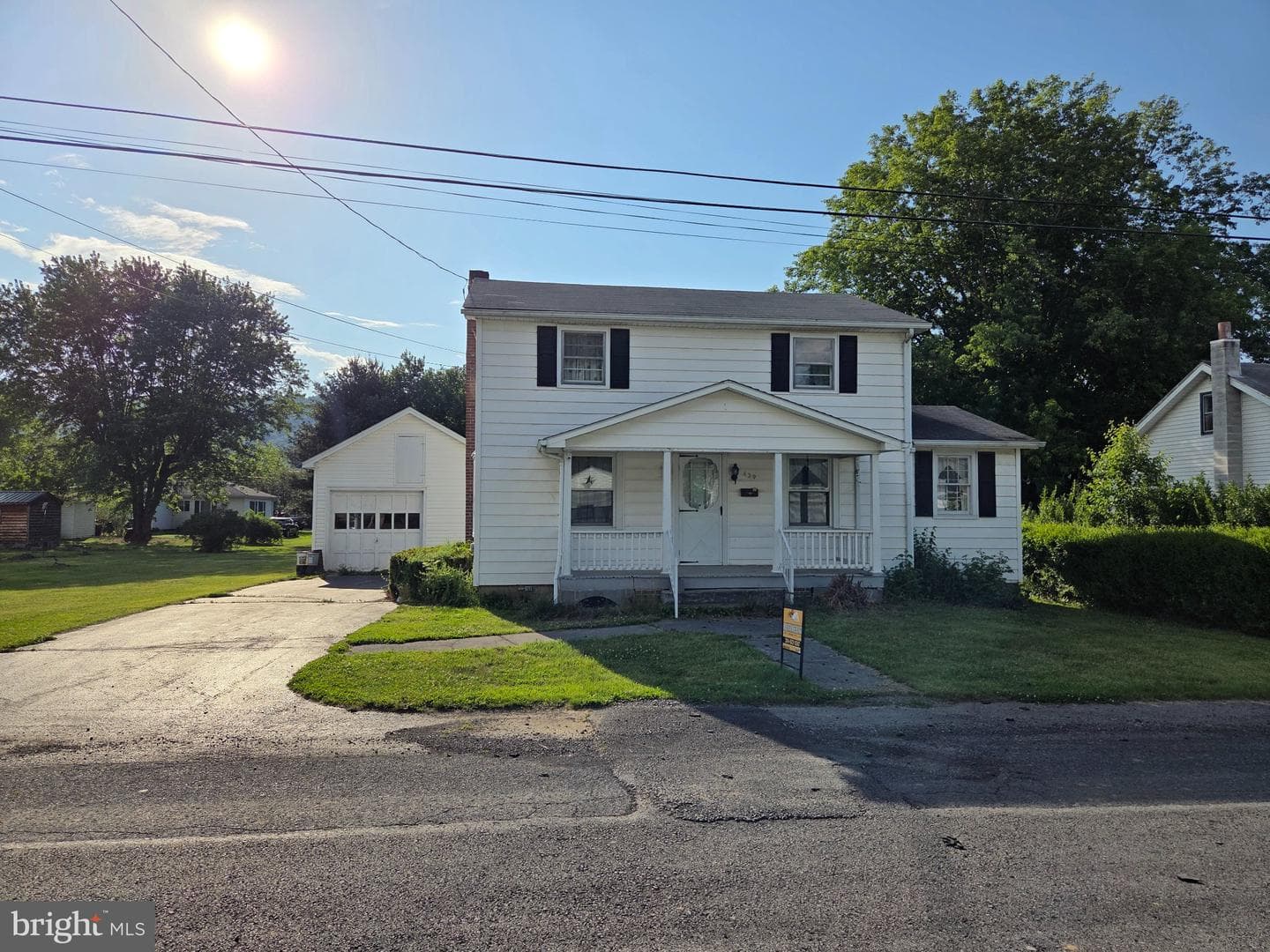 439 Elk Place photo 4