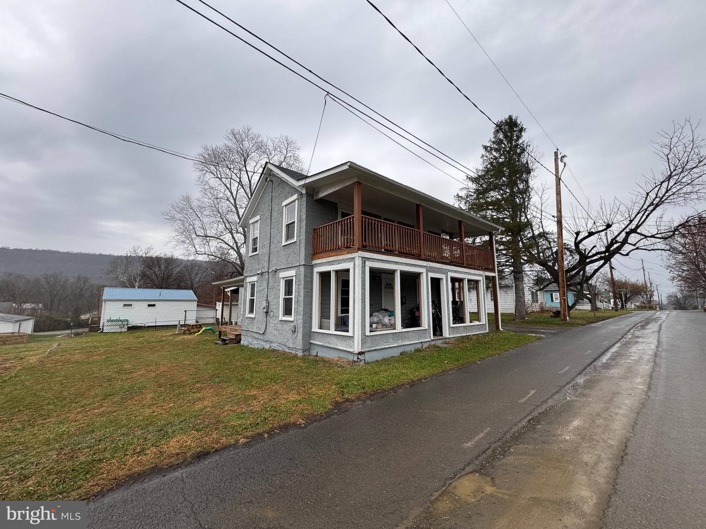 351 Elk Place photo 1