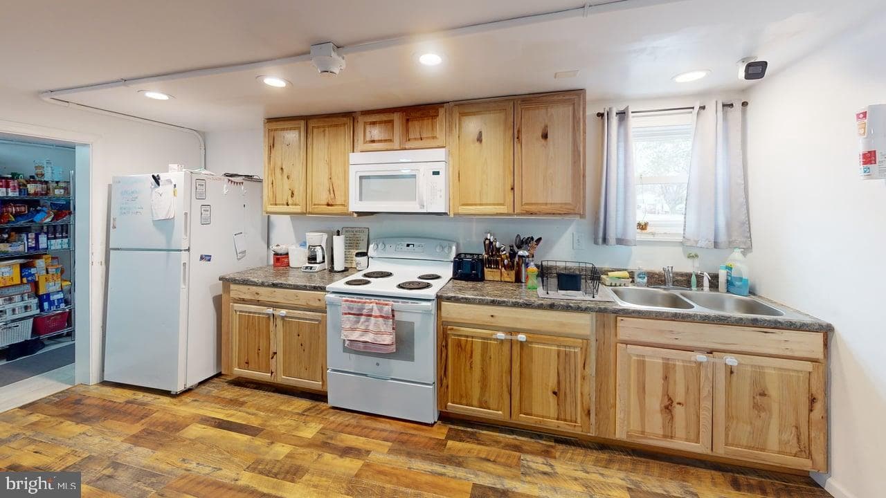 351 Elk Place photo 24