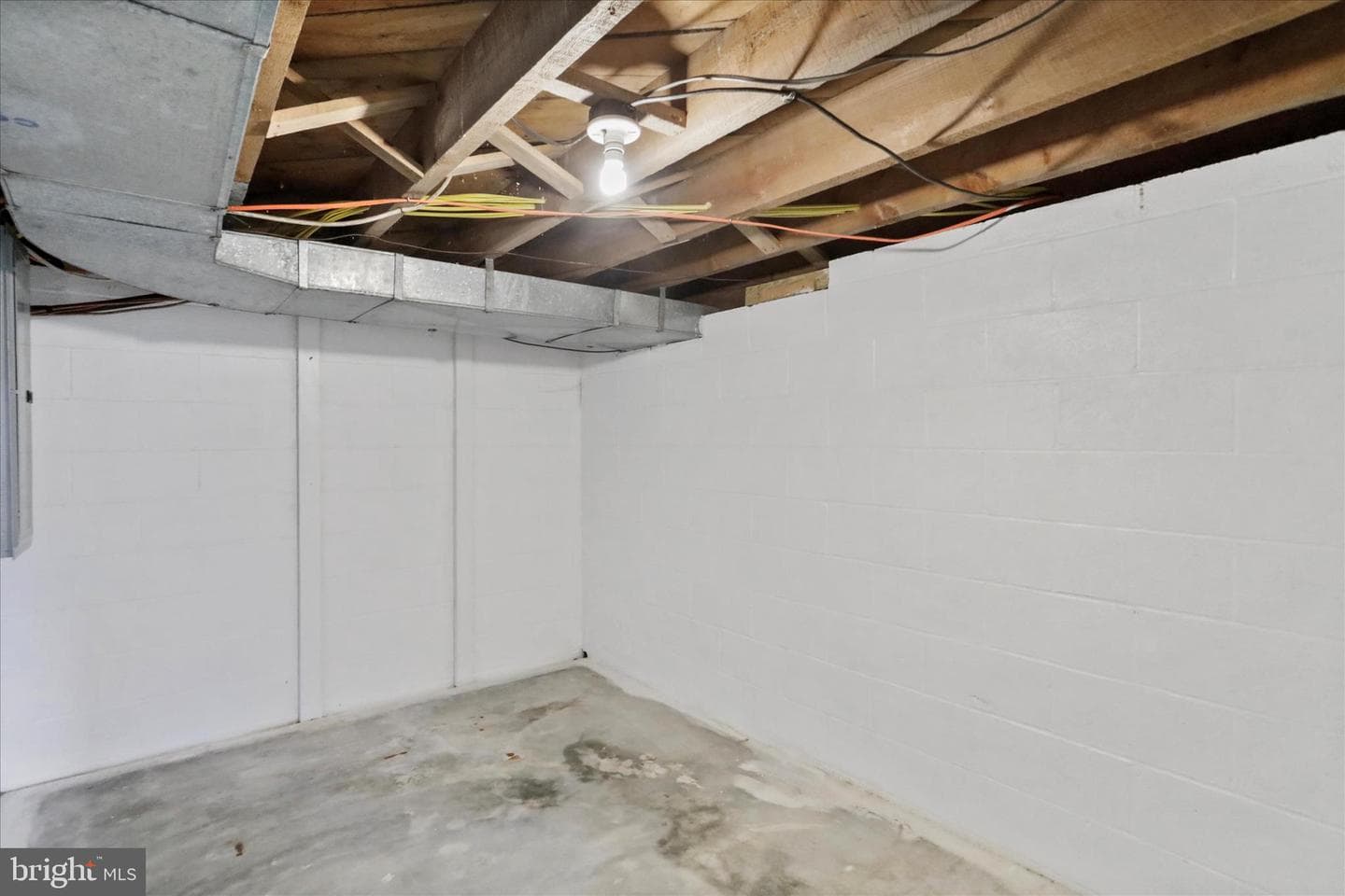 255 W Marathon Place photo 19