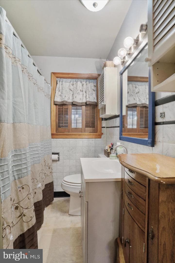 255 W Marathon Place photo 3