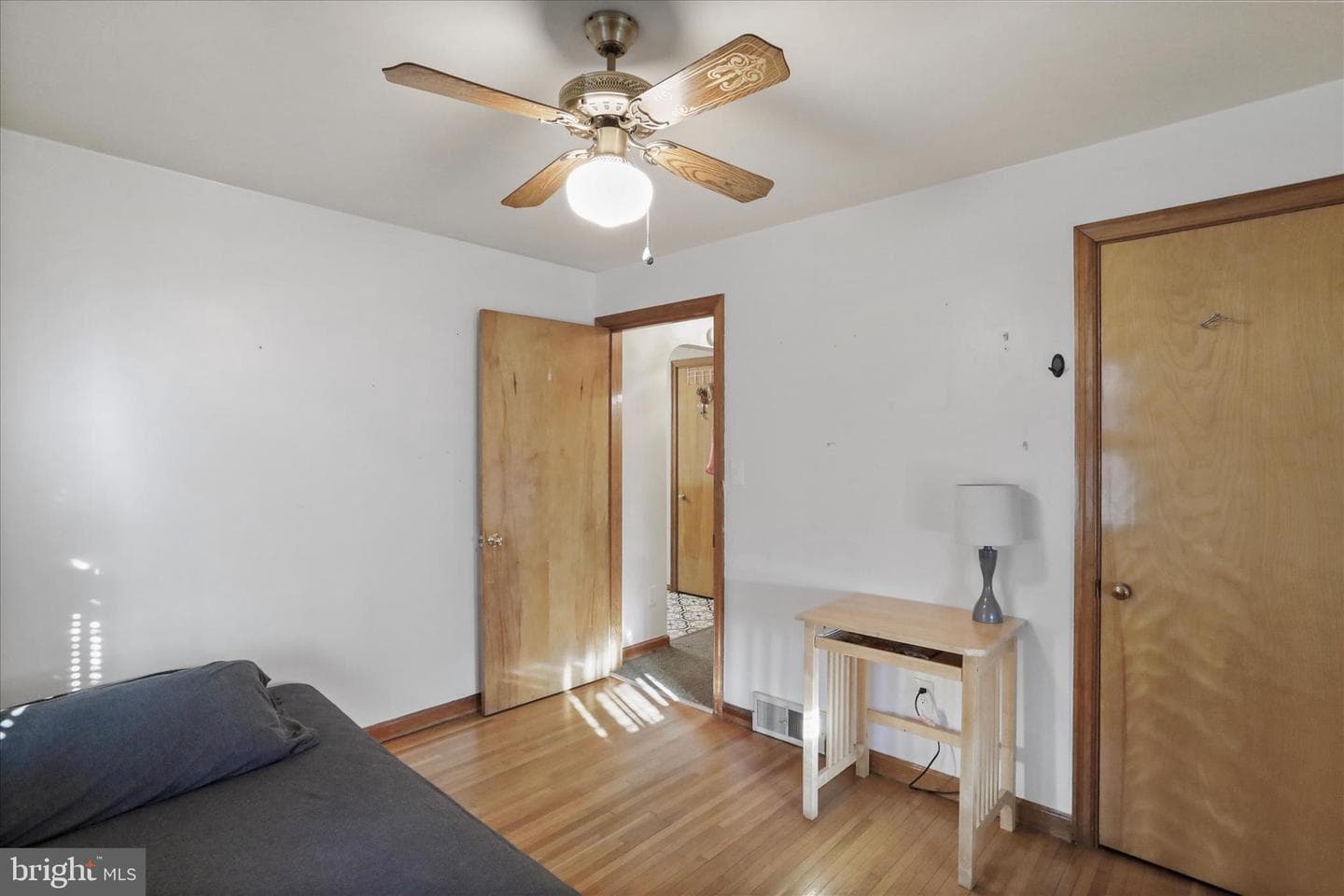 255 W Marathon Place photo 5
