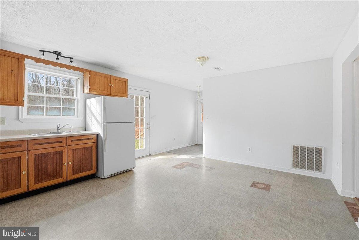 1345 Pauls Woods Road photo 6