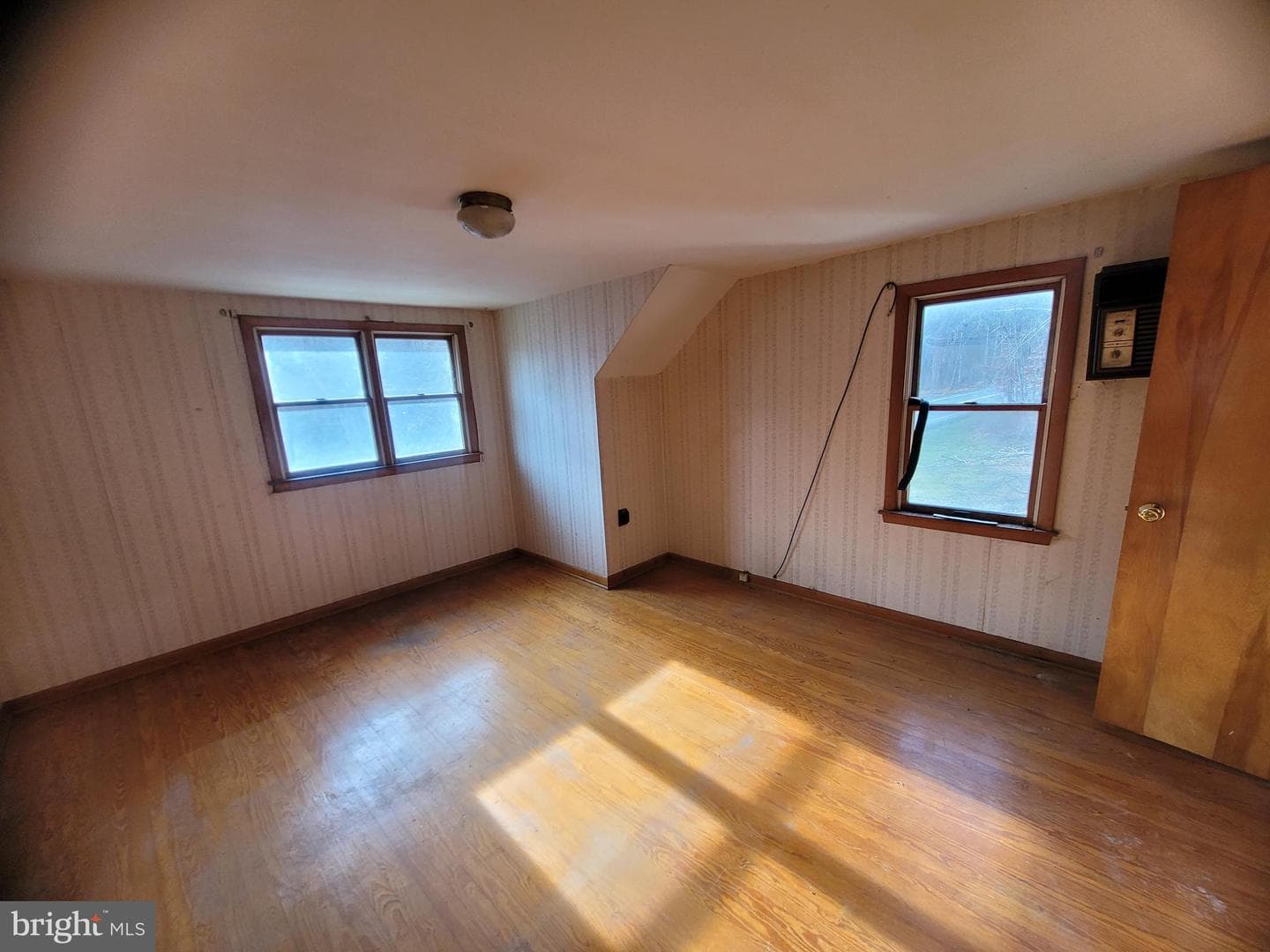 9492 Cumberland Road photo 28