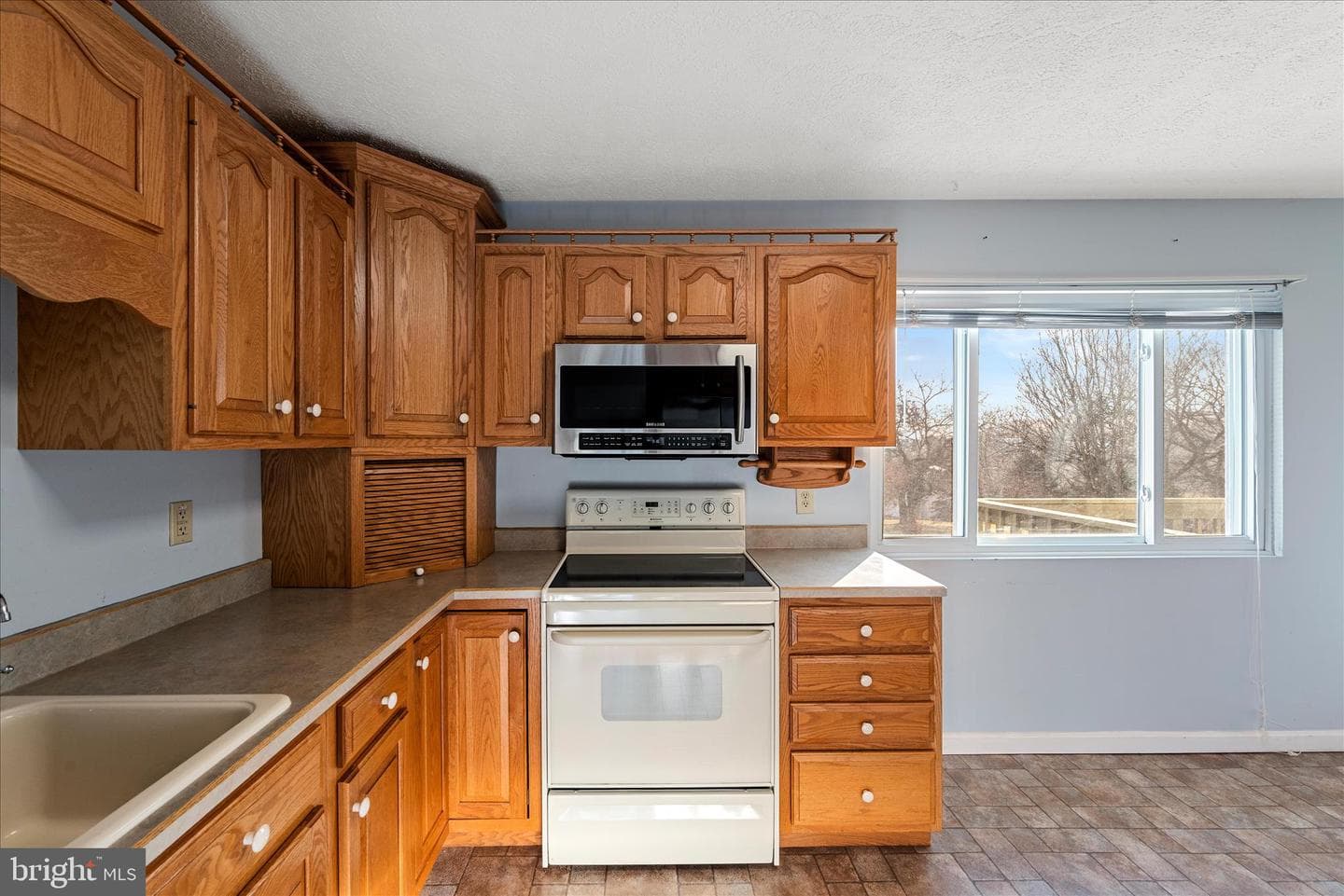 81 Stayman Drive photo 36