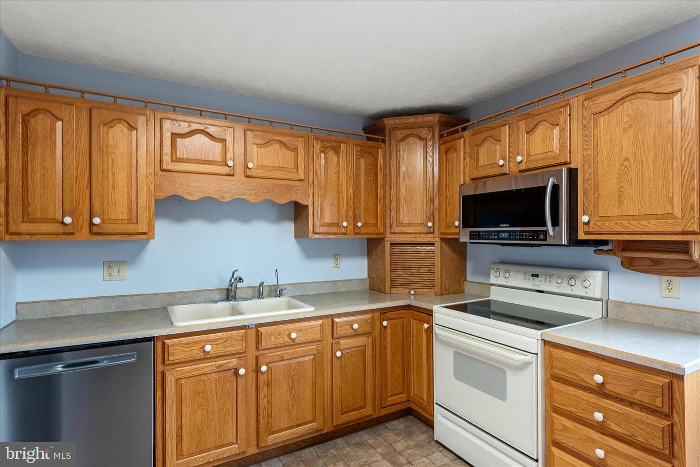81 Stayman Drive photo 38
