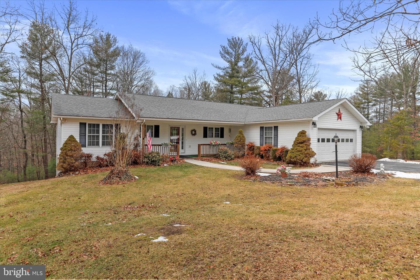 273 Hickory Lane photo 2