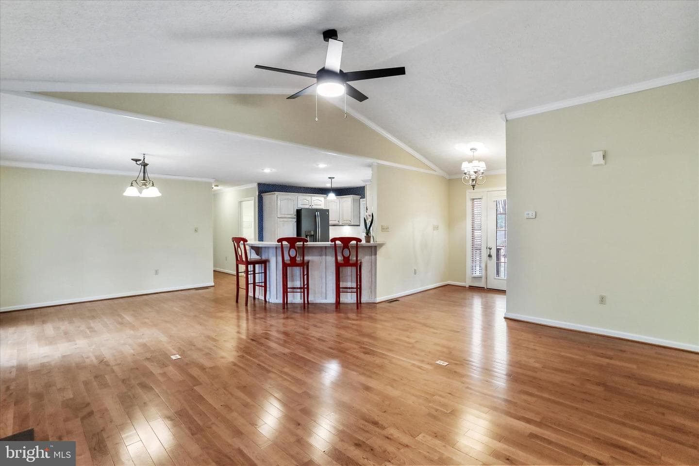 273 Hickory Lane photo 4