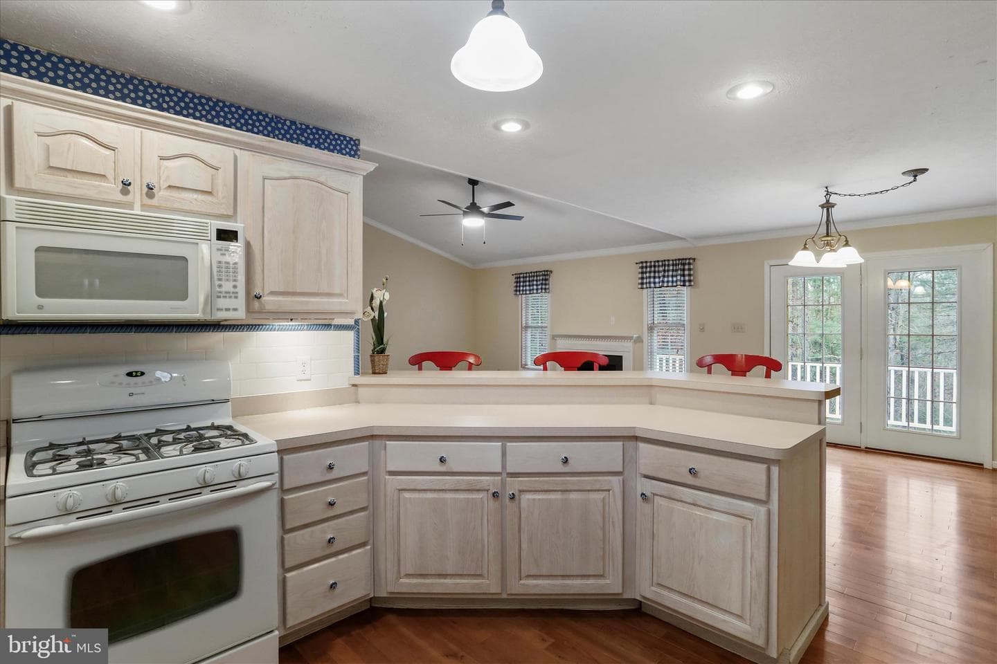 273 Hickory Lane photo 9