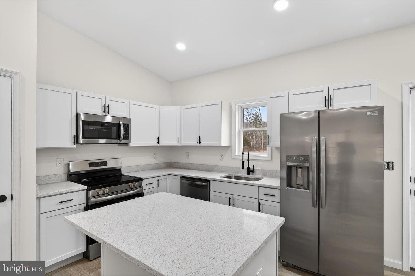 875 Buffalo Ridge Road photo 3