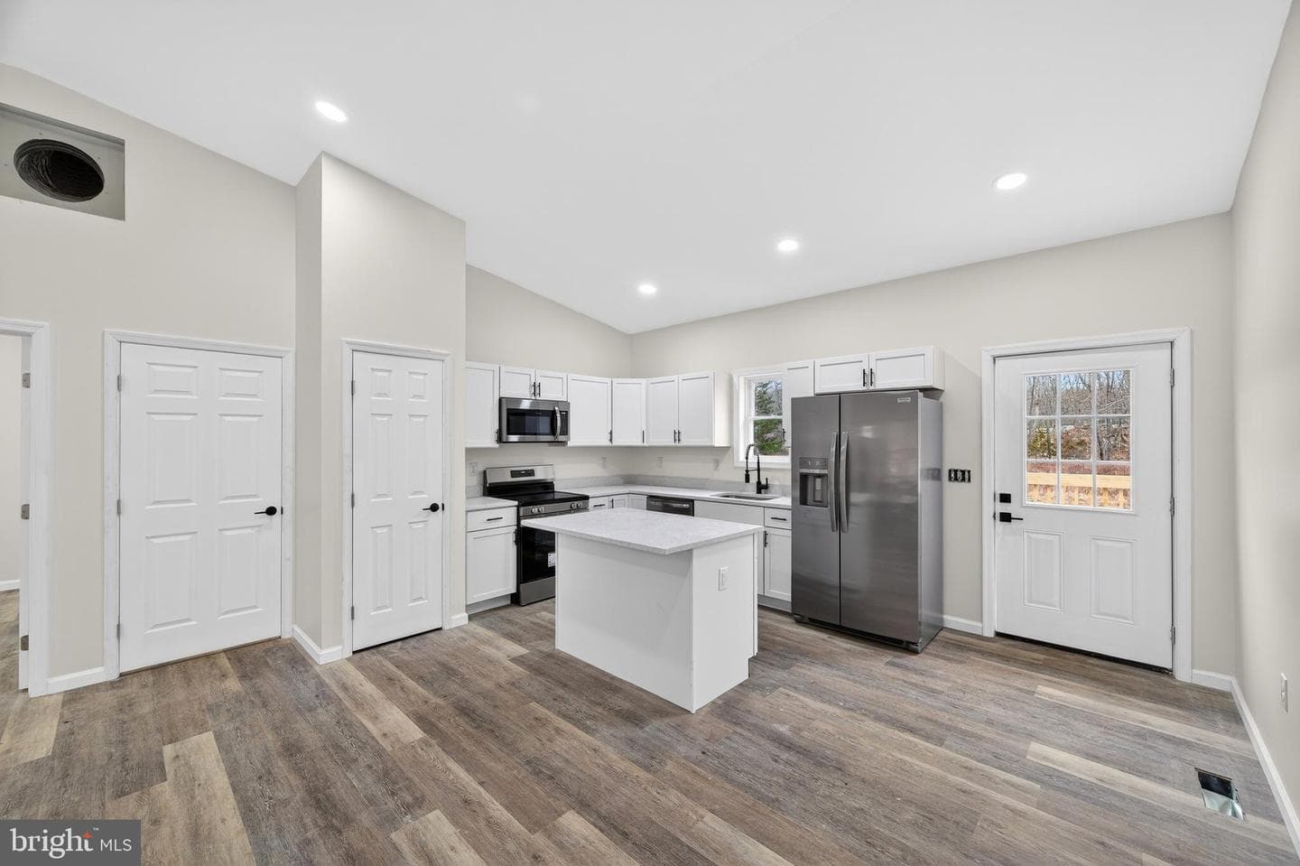 875 Buffalo Ridge Road photo 4