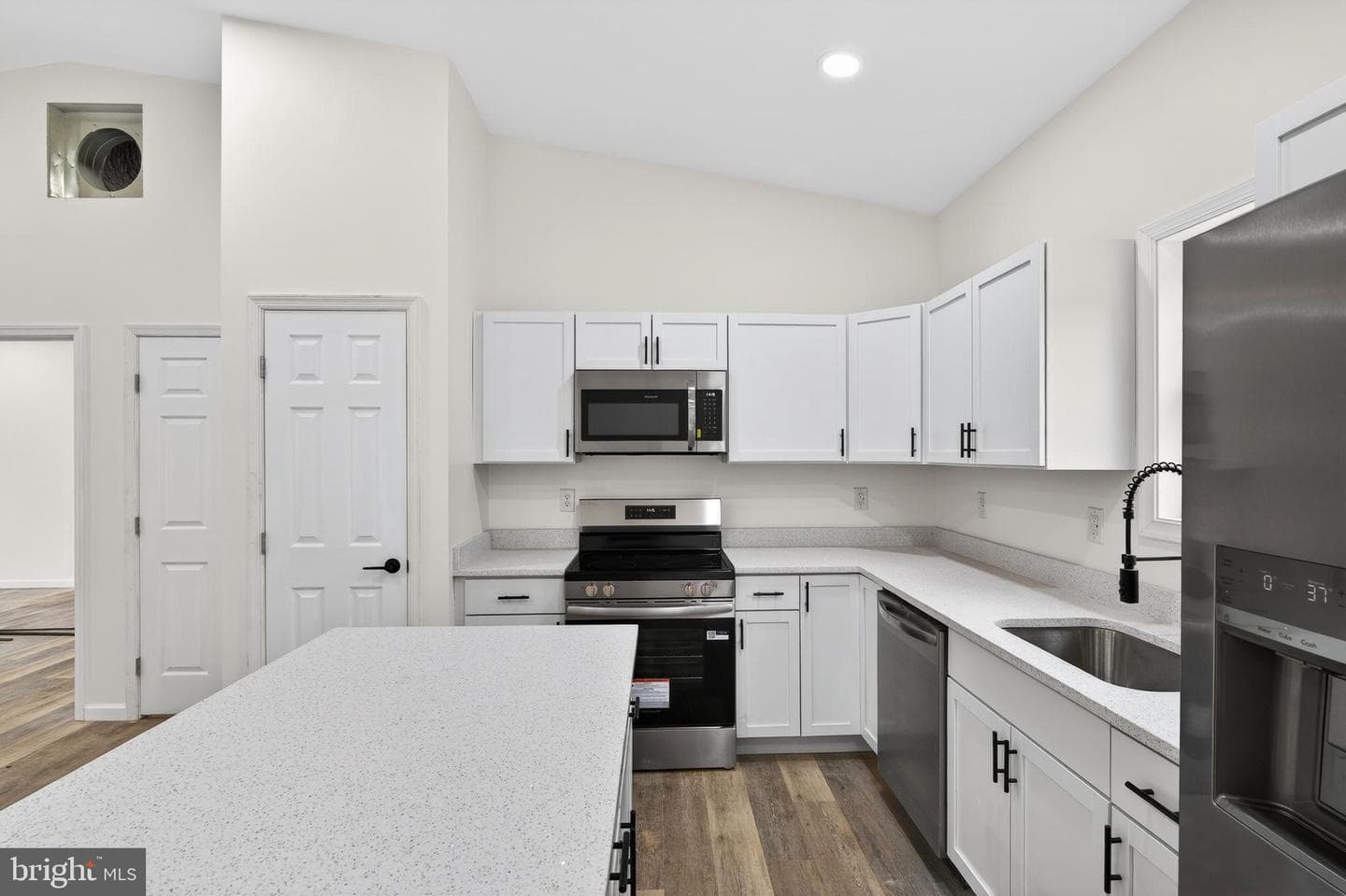 875 Buffalo Ridge Road photo 5