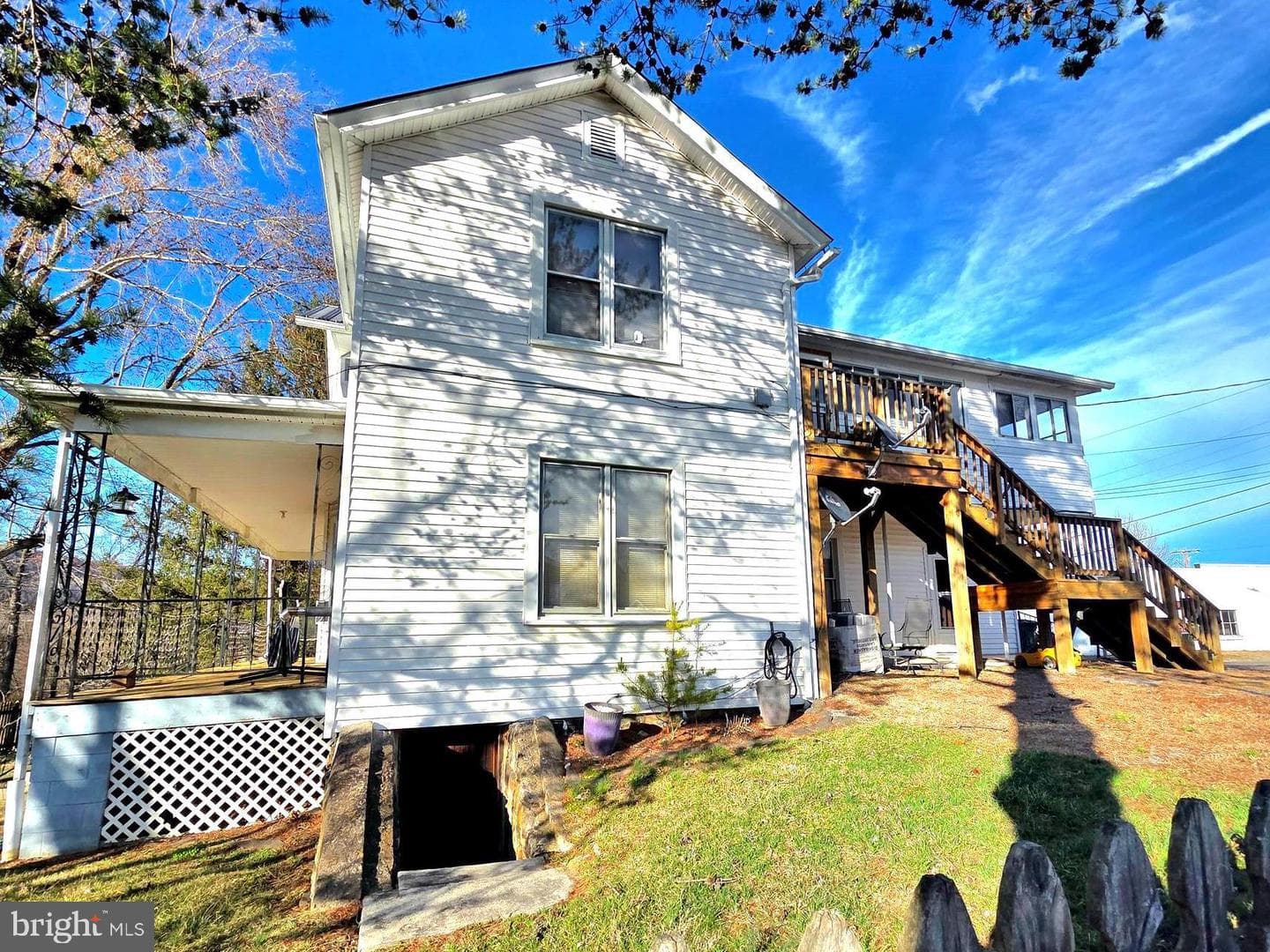 449 Harmison Lane photo 4
