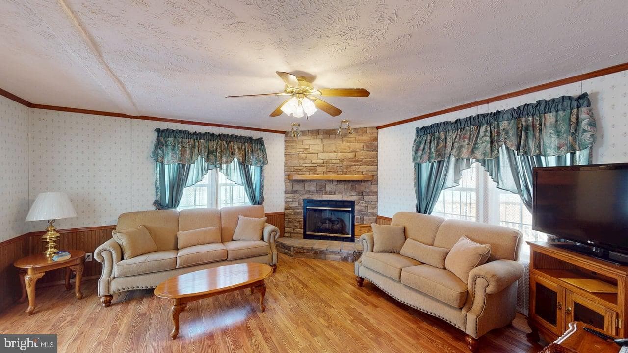 566 Wild Apple Lane photo 136