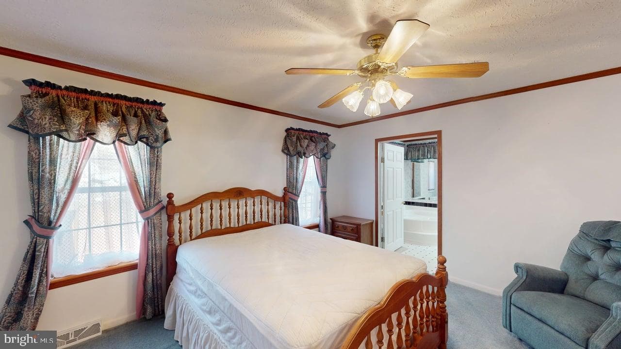566 Wild Apple Lane photo 23