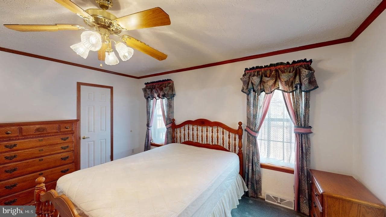 566 Wild Apple Lane photo 25